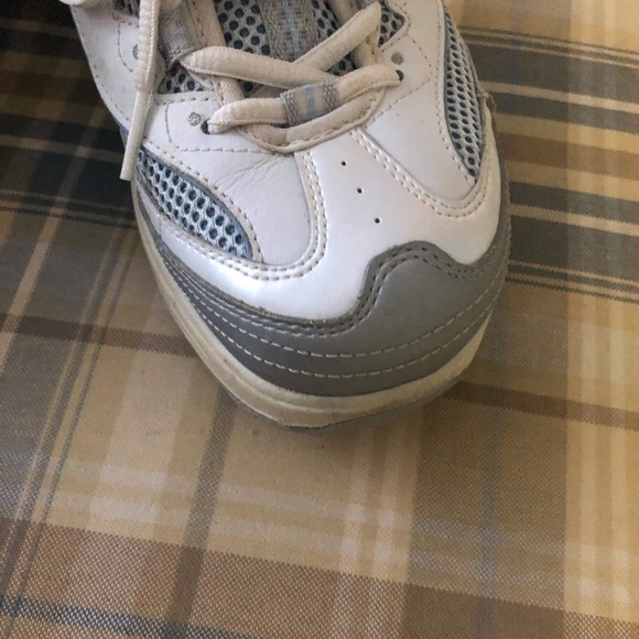 Skechers shape ups runners/walking/shoes blue / white size  7.5 leather - Picture 9 of 9